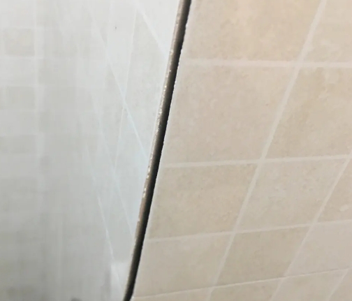 梅里斯瓷砖空鼓维修公司分享阳台瓷砖脱落的修复过程可以分为以下几个步骤